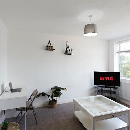 Spacious Home Close To City Centre Location Leeds  Extérieur photo