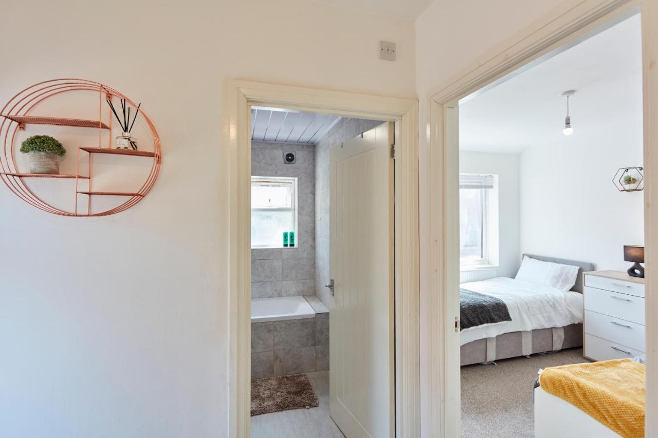 Spacious Home Close To City Centre Location Leeds  Extérieur photo