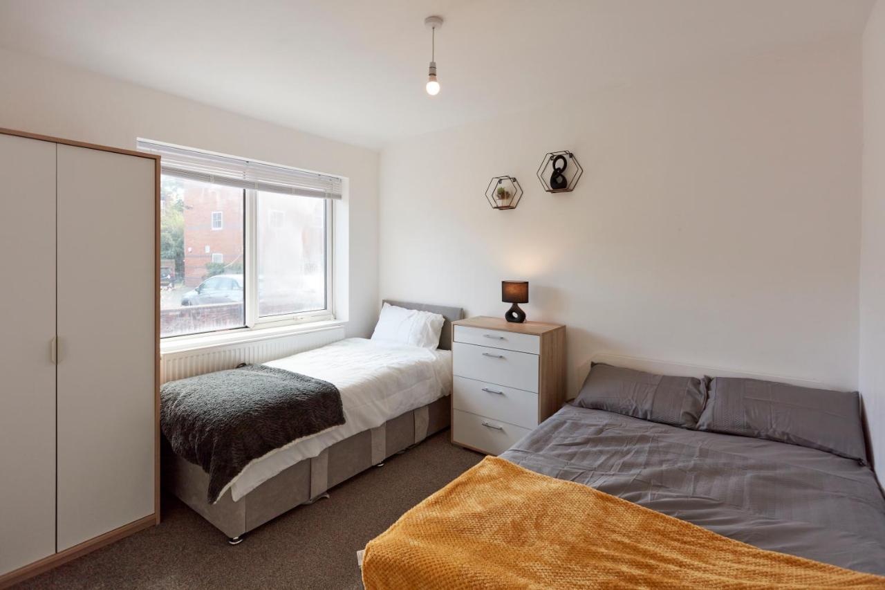 Spacious Home Close To City Centre Location Leeds  Extérieur photo