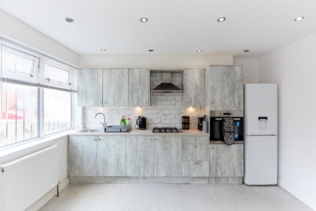 Spacious Home Close To City Centre Location Leeds  Extérieur photo