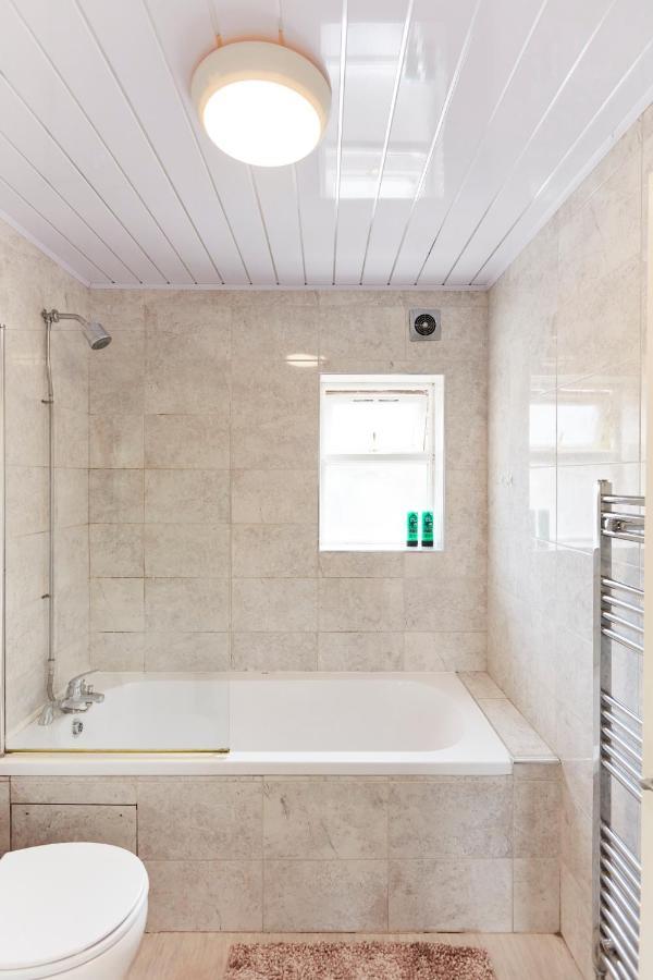 Spacious Home Close To City Centre Location Leeds  Extérieur photo