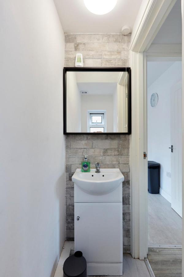 Spacious Home Close To City Centre Location Leeds  Extérieur photo