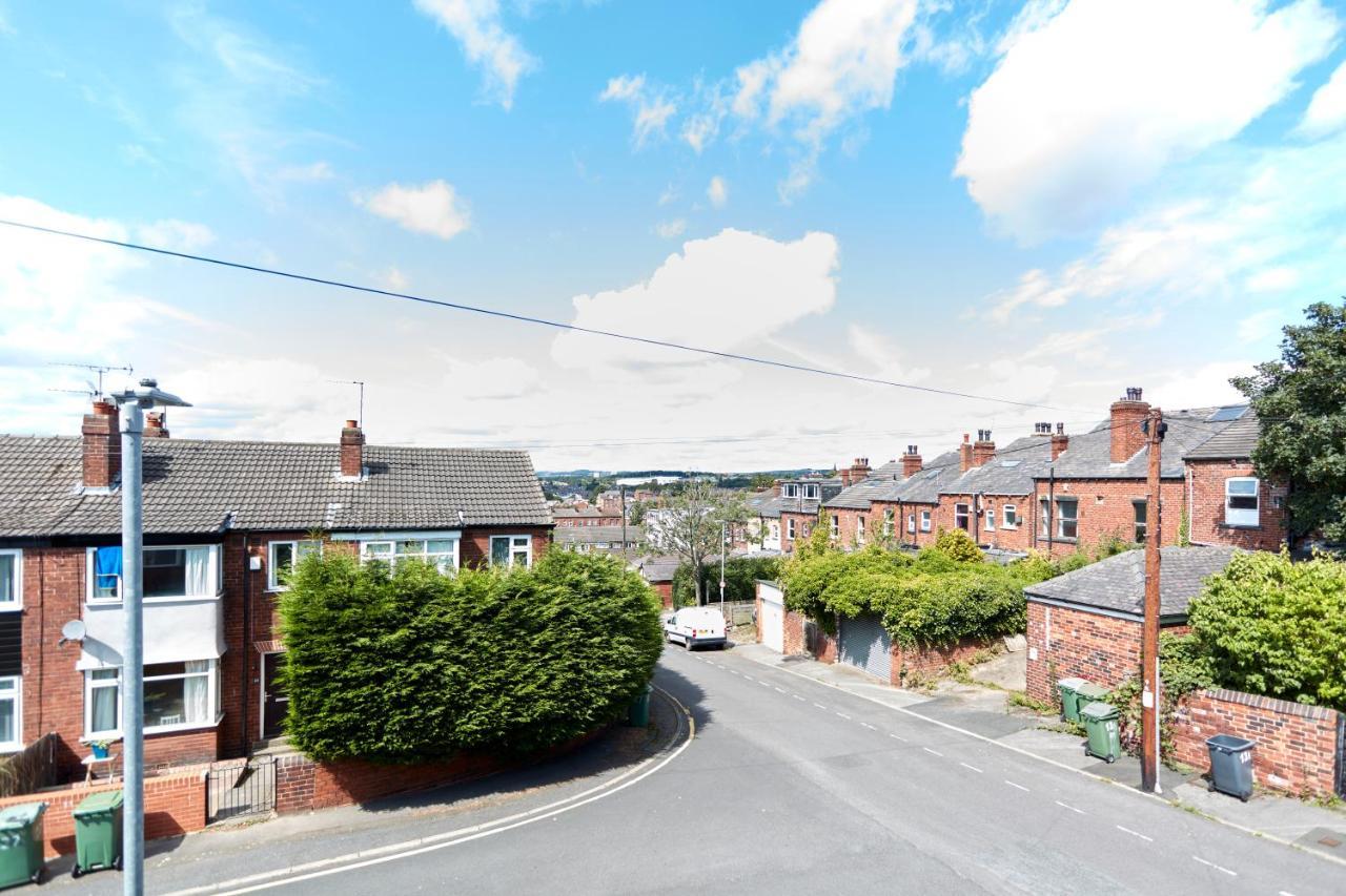 Spacious Home Close To City Centre Location Leeds  Extérieur photo