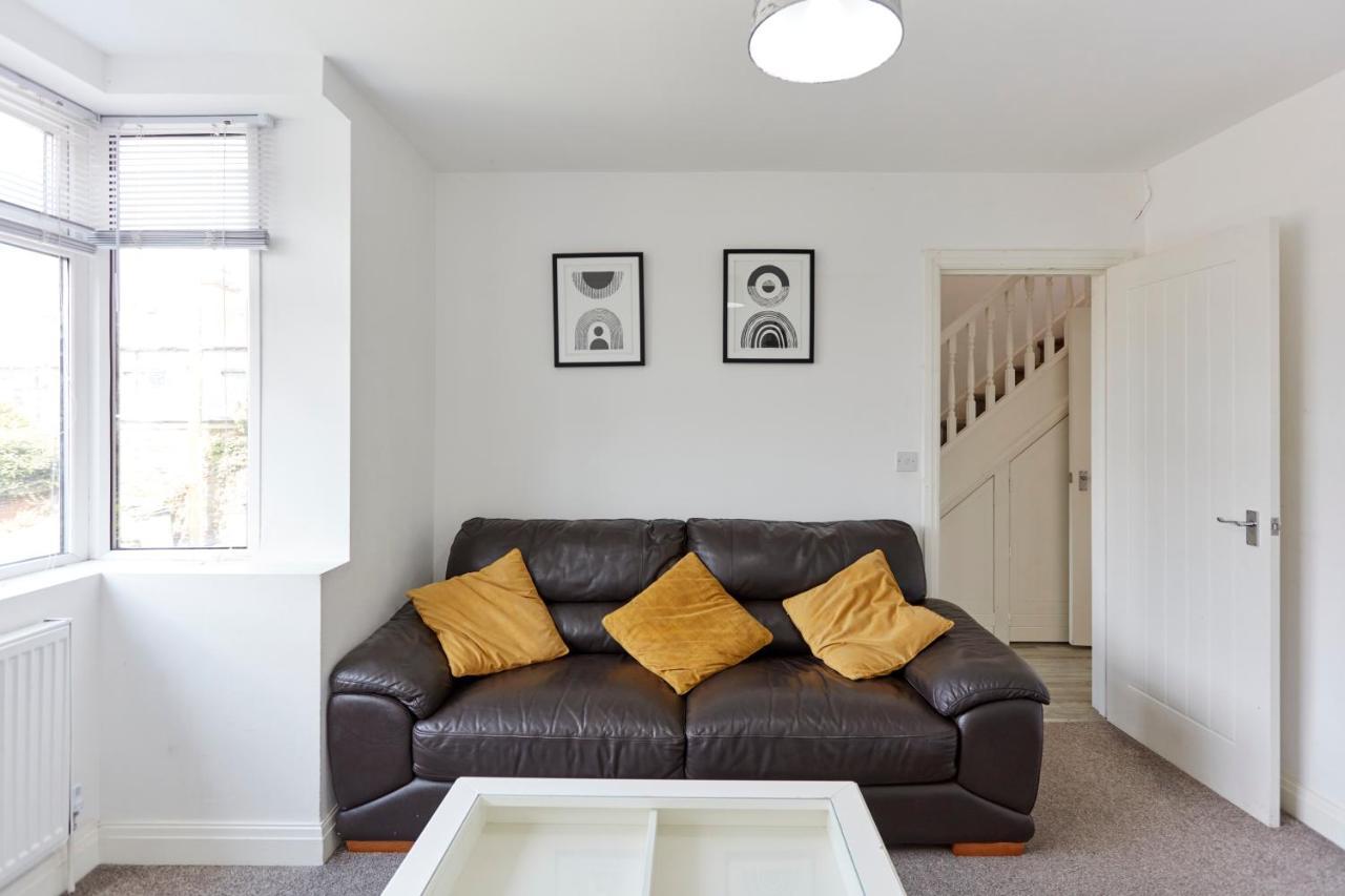 Spacious Home Close To City Centre Location Leeds  Extérieur photo